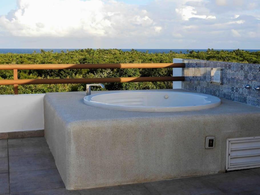 Aku-Chic Newly Furbished Condo Jungle Pool Xetna Exterior photo